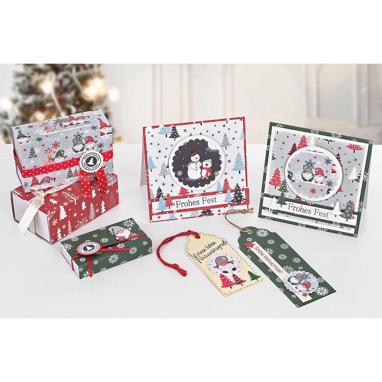 buttinette Weihnachtspapier, 21 x 29,7 cm, 24 Blatt