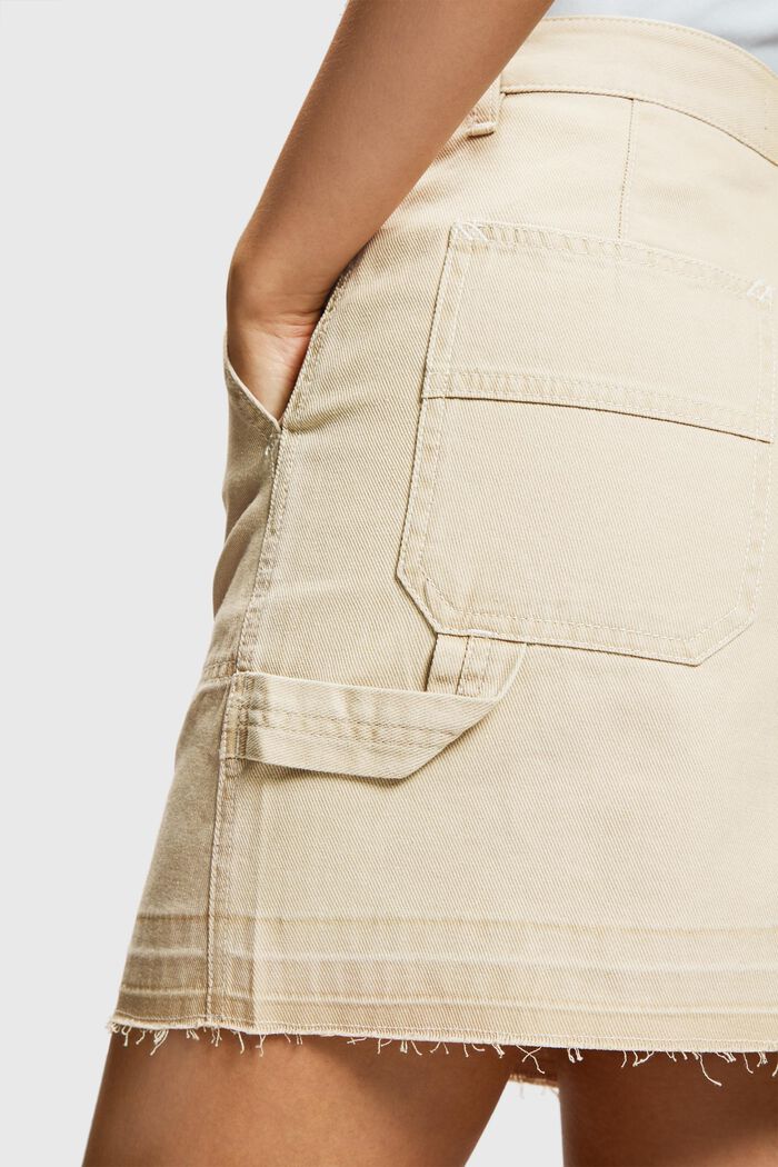 Minirock im Workwear-Style mit ausgefranstem Saum