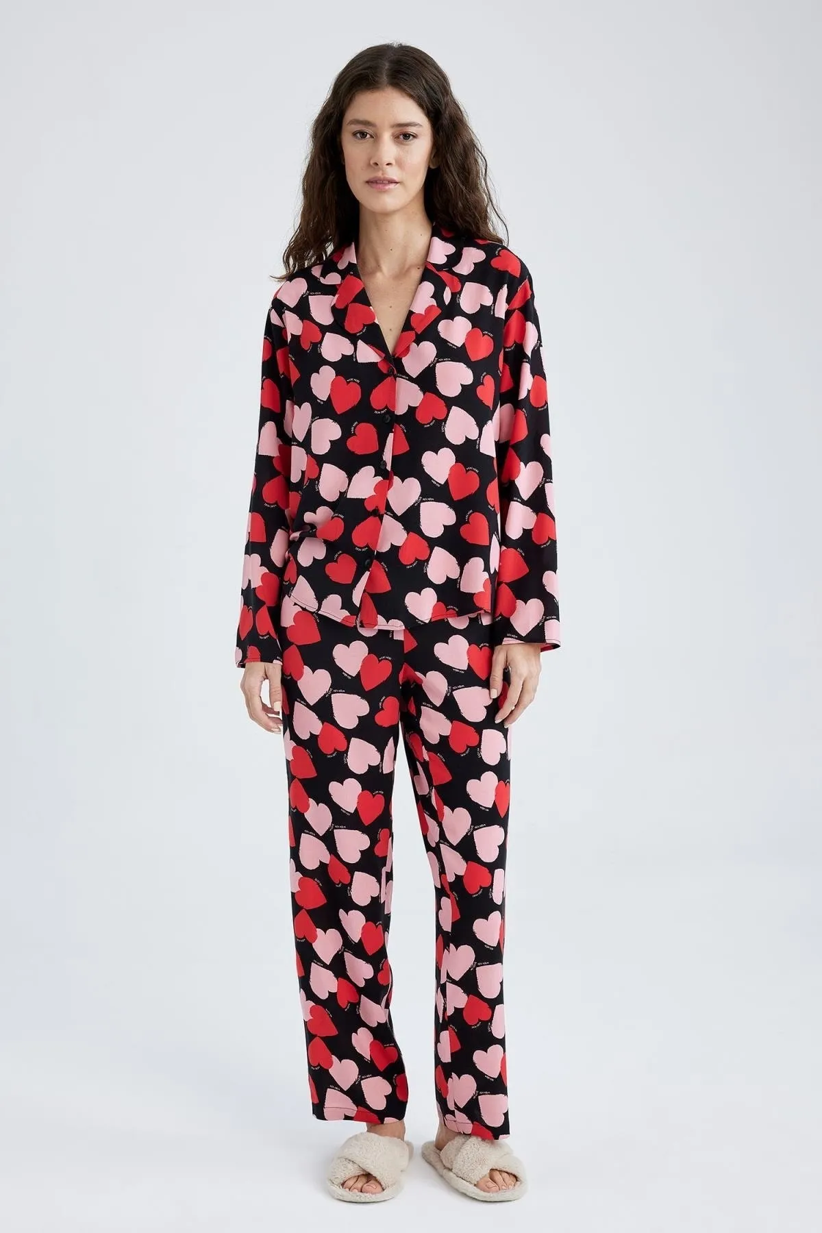 DeFacto  Fall In Love Regular Fit Pyjamahose aus Viskose mit Herzmuster
