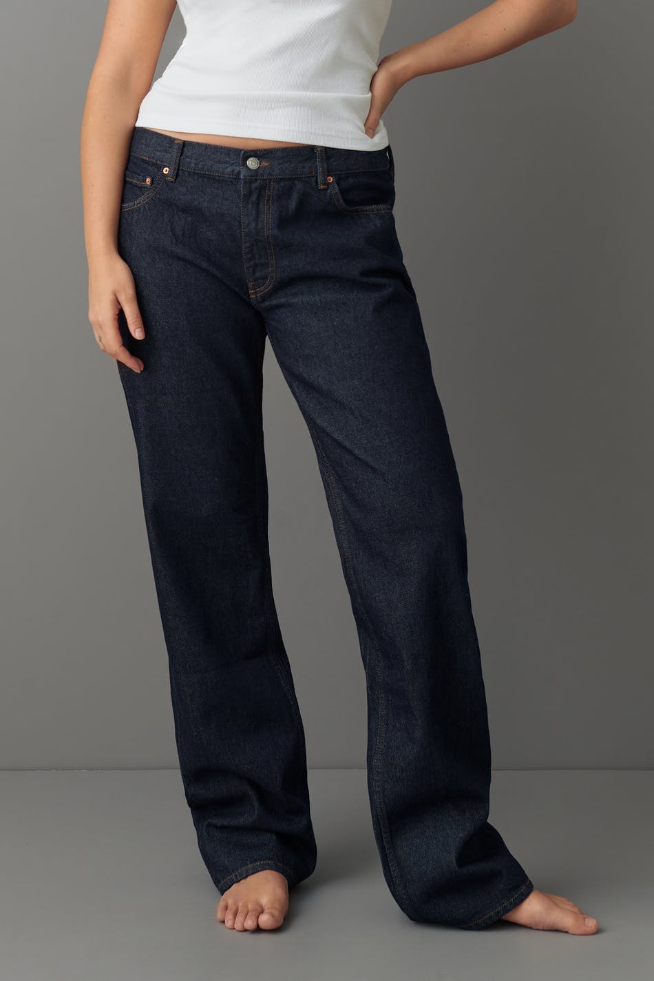 Low straight jeans