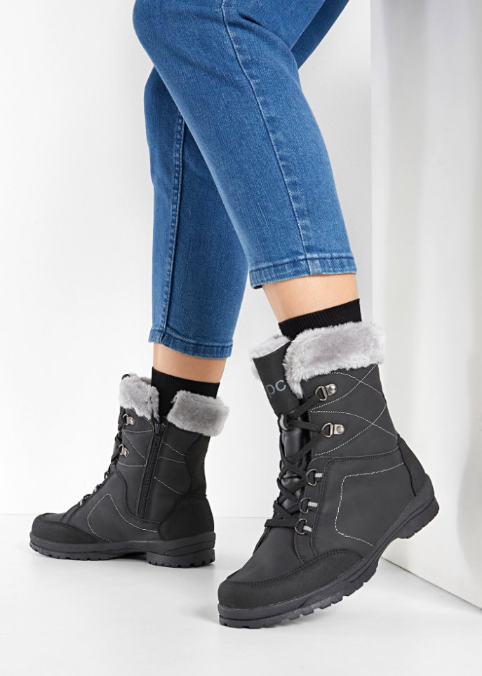 Schnürstiefel