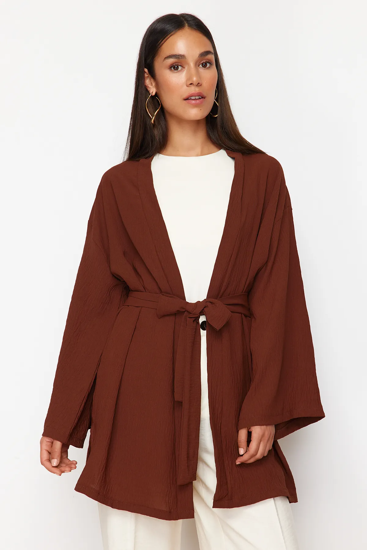 Trendyol Modest  Brauner gewebter Kimono in Leinenoptik TCTSS24KK00004