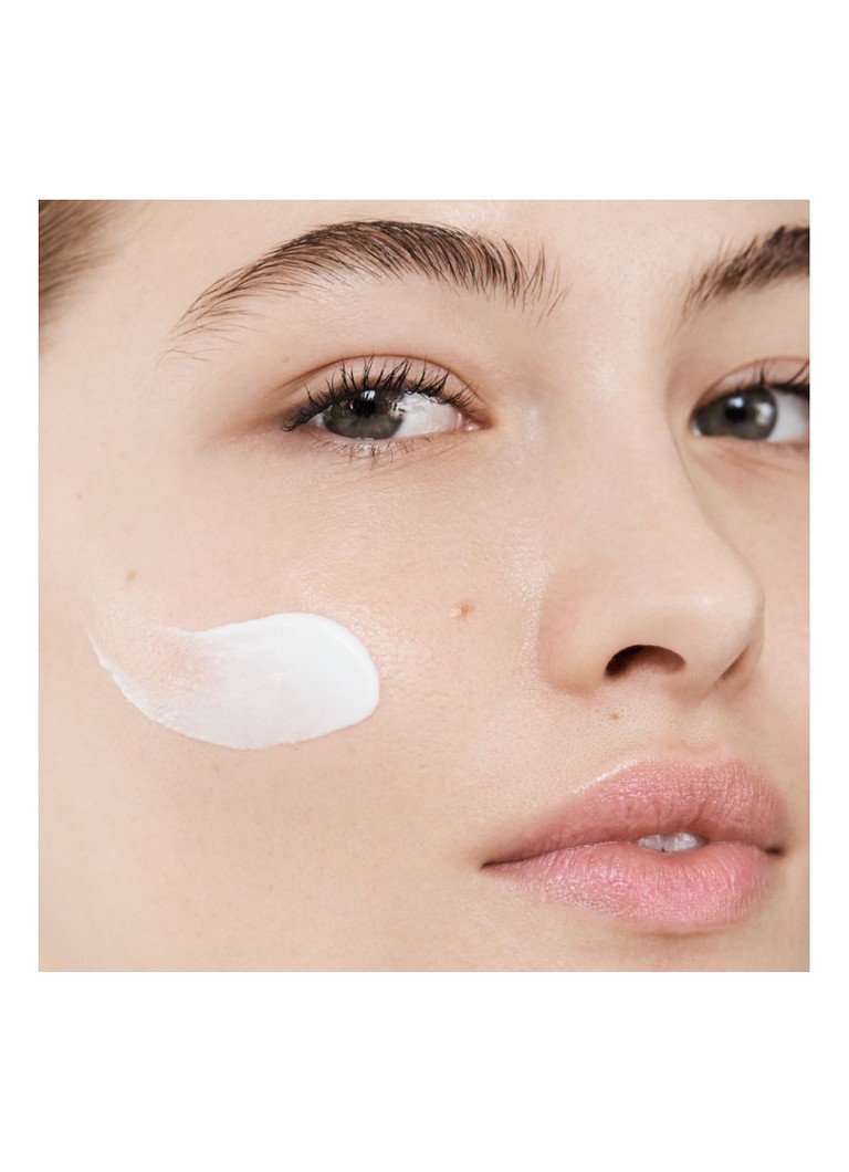 Estée Lauder DayWear Sheer Tint Release SPF15 - crema da giorno leggermente colorata