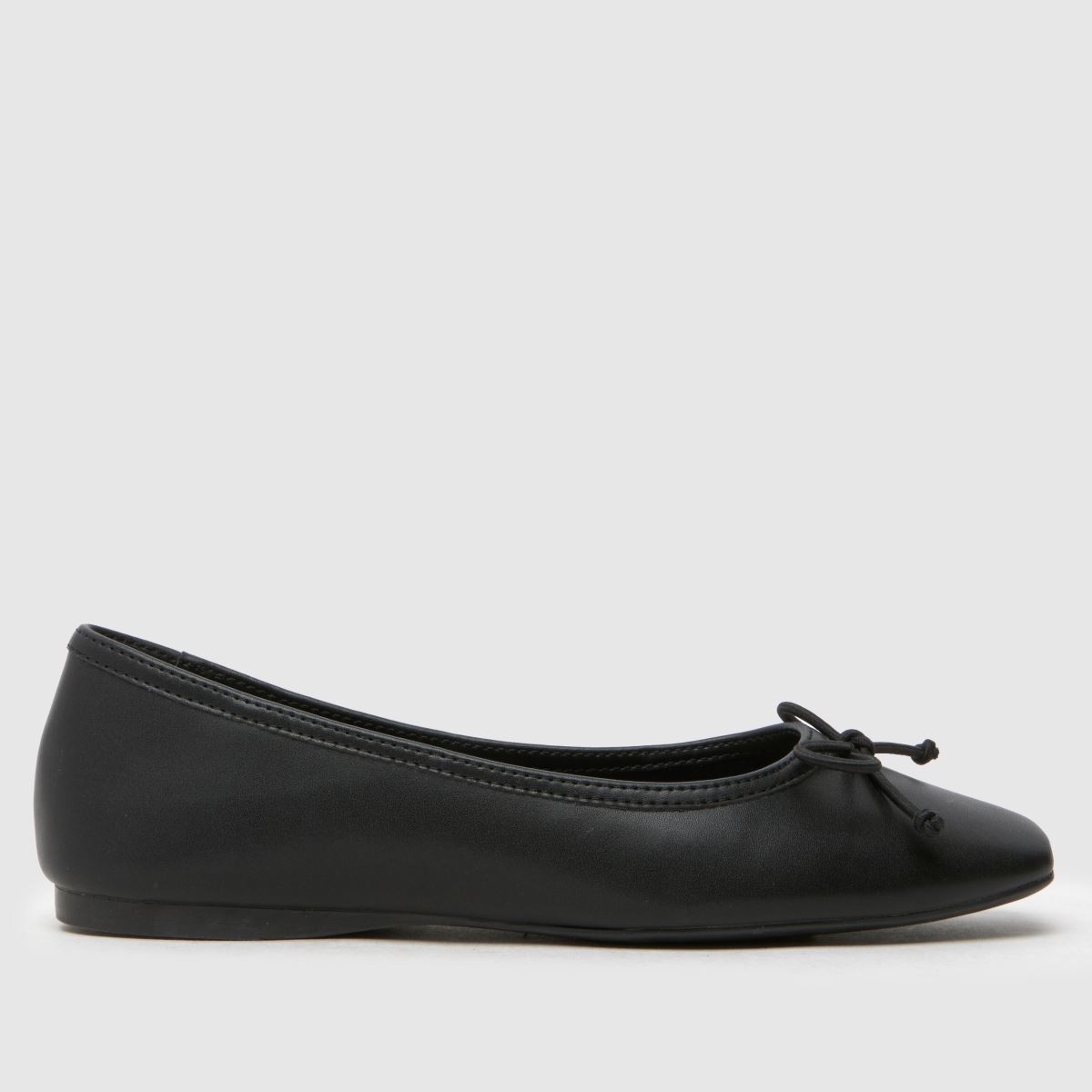Schuh Lotta szögletes orrú balerina lapos cipők fekete színben