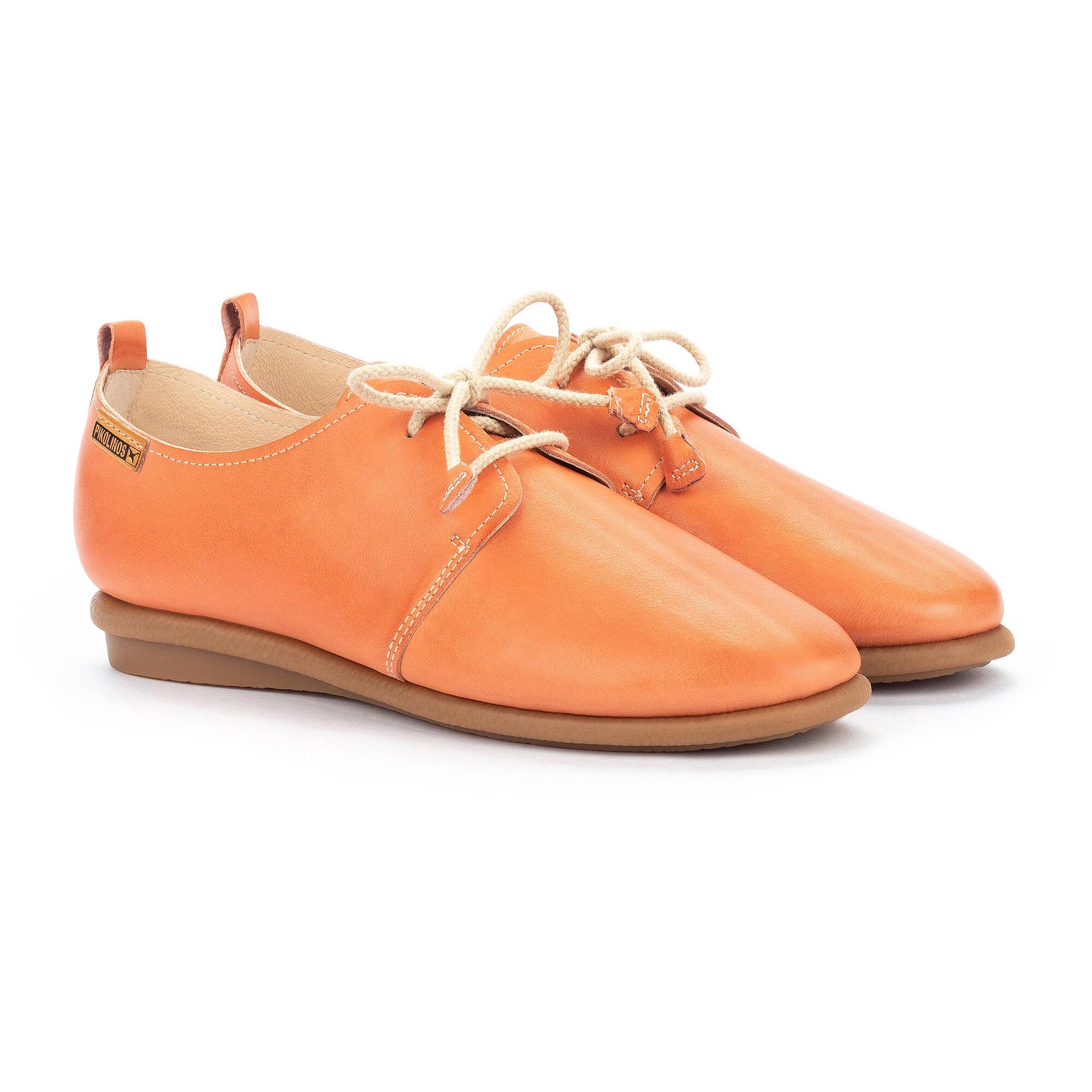 proste buty sznurowane - SCARLET