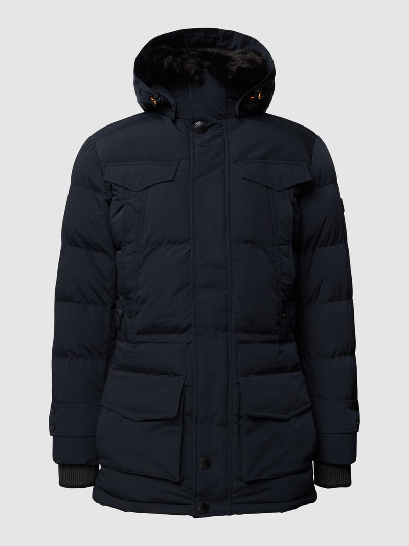 Steppjacke mit Label-Patch in marineblau