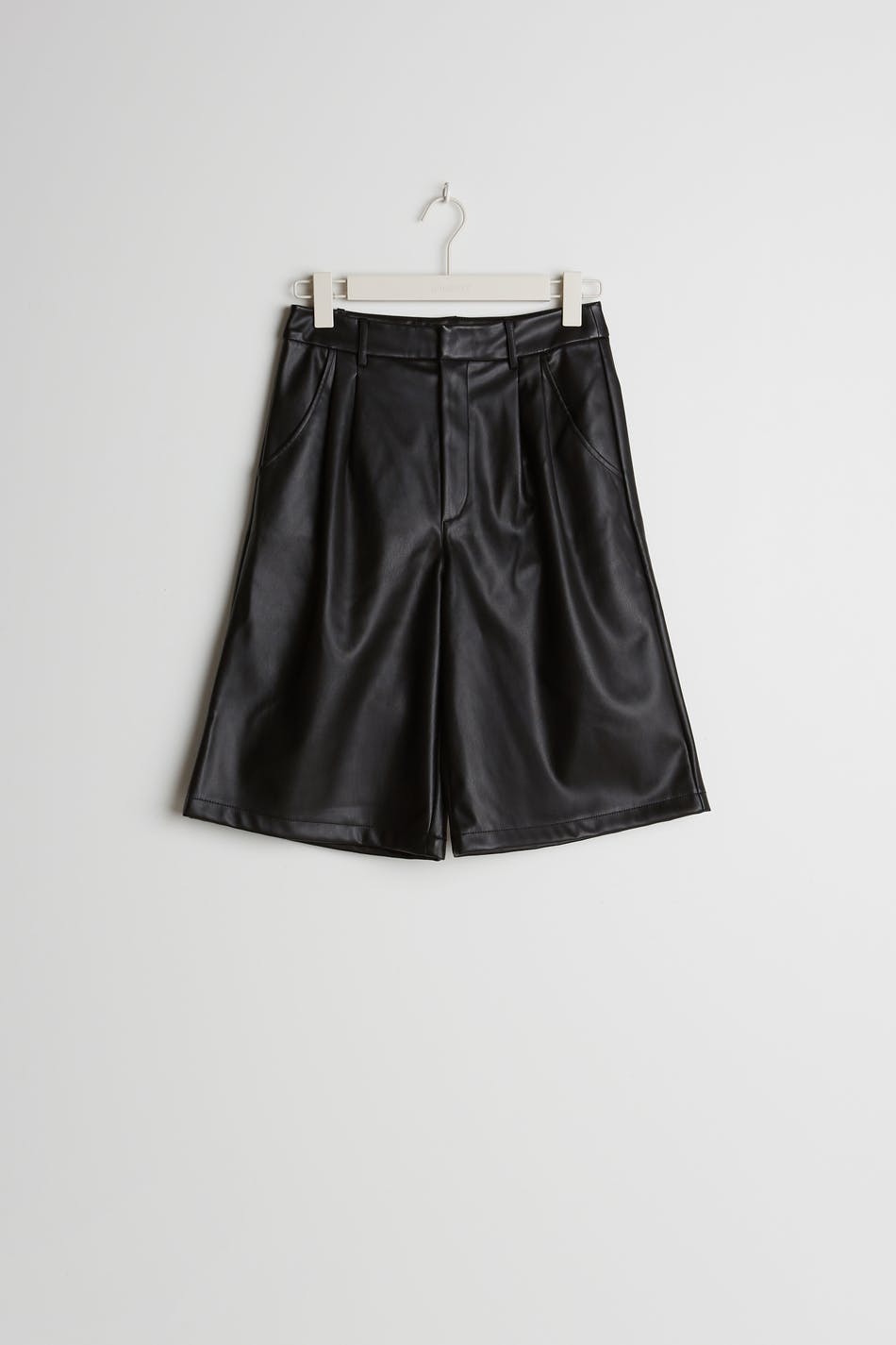 Henny PU shorts