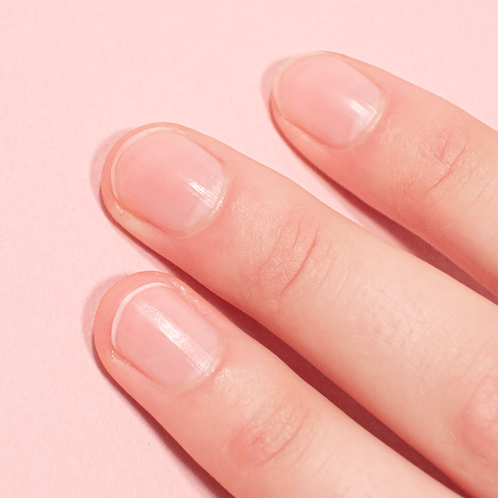 Même Le soin pour les ongles Soin