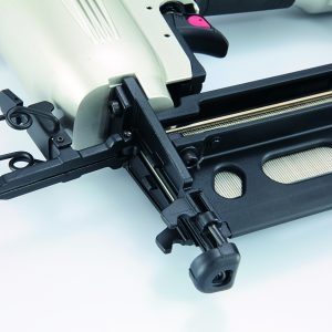 Max TTA94307 Bradnailer 15GA NF665A/15 - 7 bar / 32-65 mm