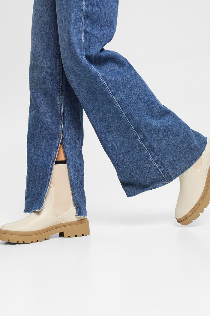 Jeans mit weitem Bein