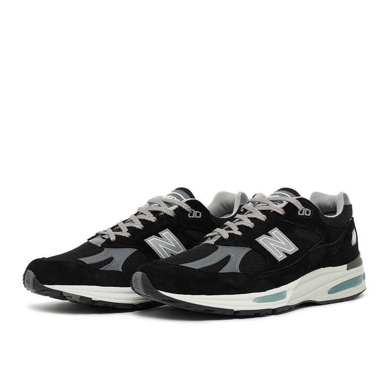 New Balance 991v2 