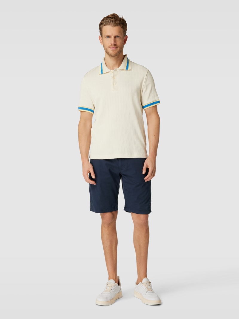 Bermudas mit französischen Eingrifftaschen in marineblau