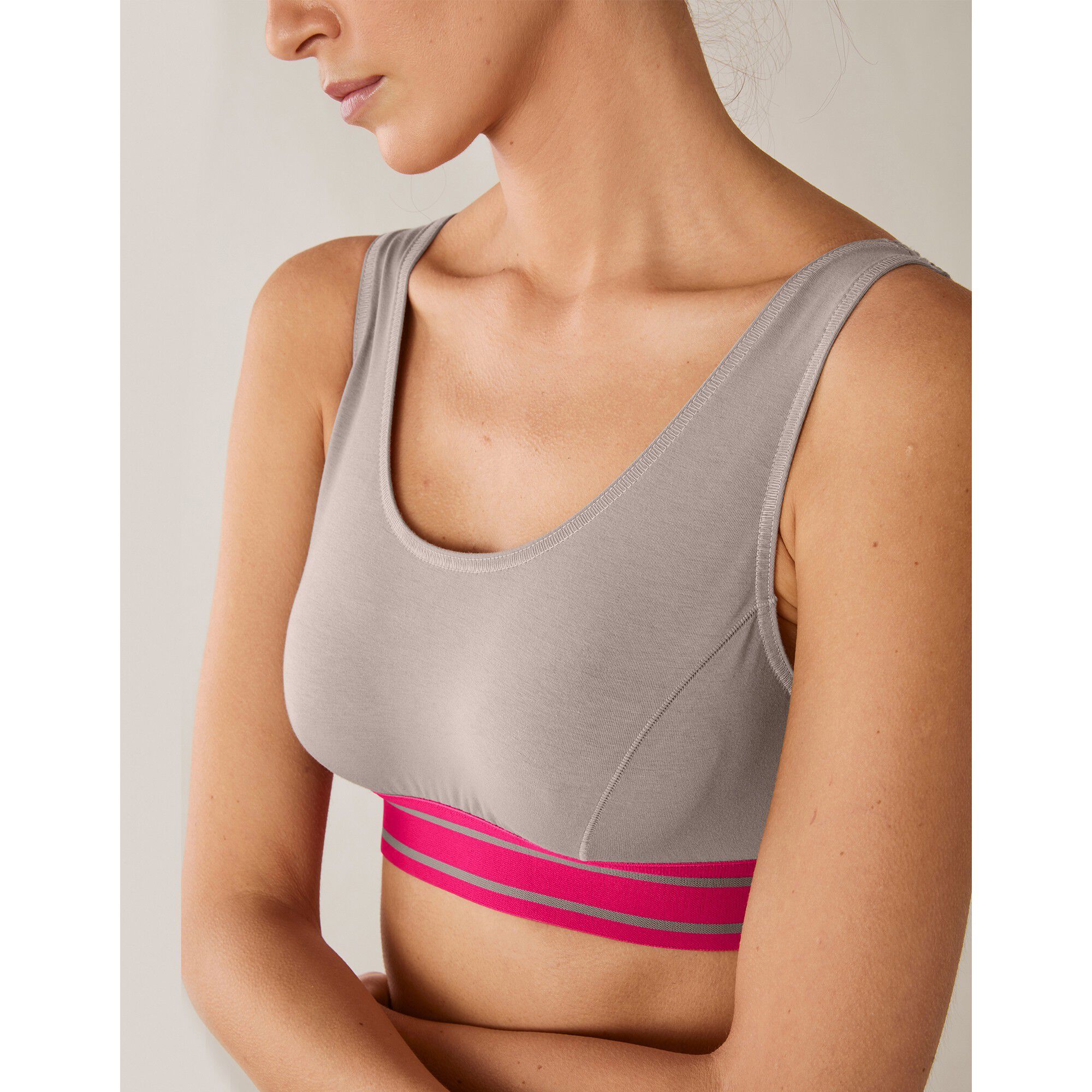 Brassière sport sans armatures