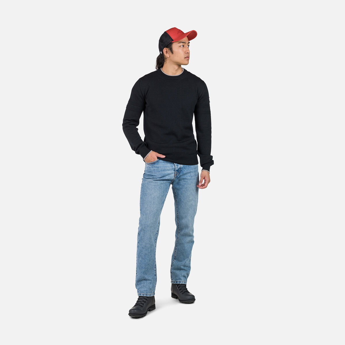 Gestreifter Herrenstrickpullover mit Rundhalsausschnitt