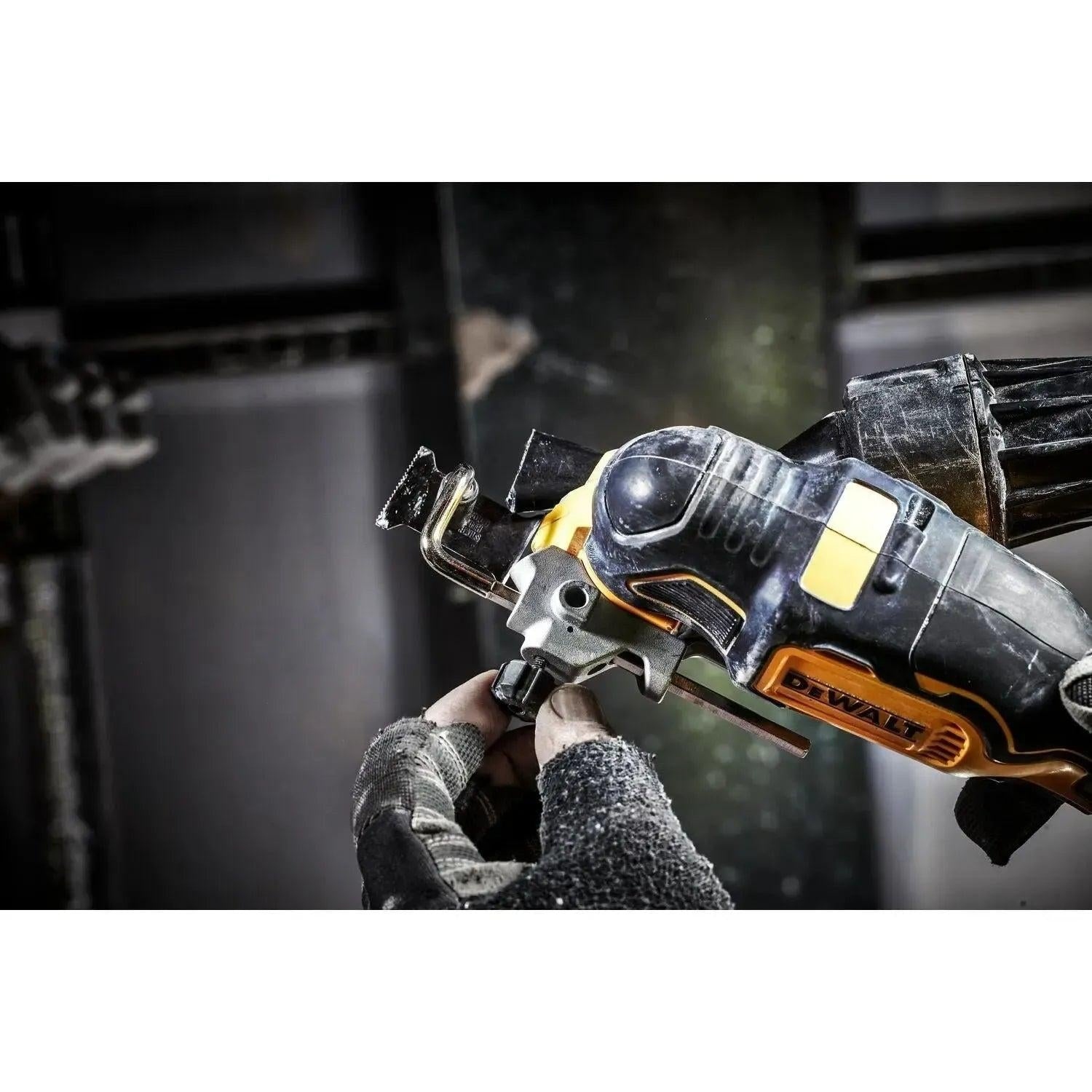 DeWalt DCS356NT-XJ Oscilirajući višenamjenski alat bez baterija i punjača u TSTAK-u