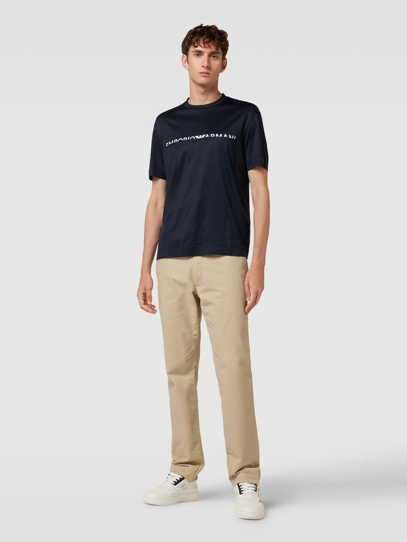 T-Shirt mit Label-Stitching in marineblau