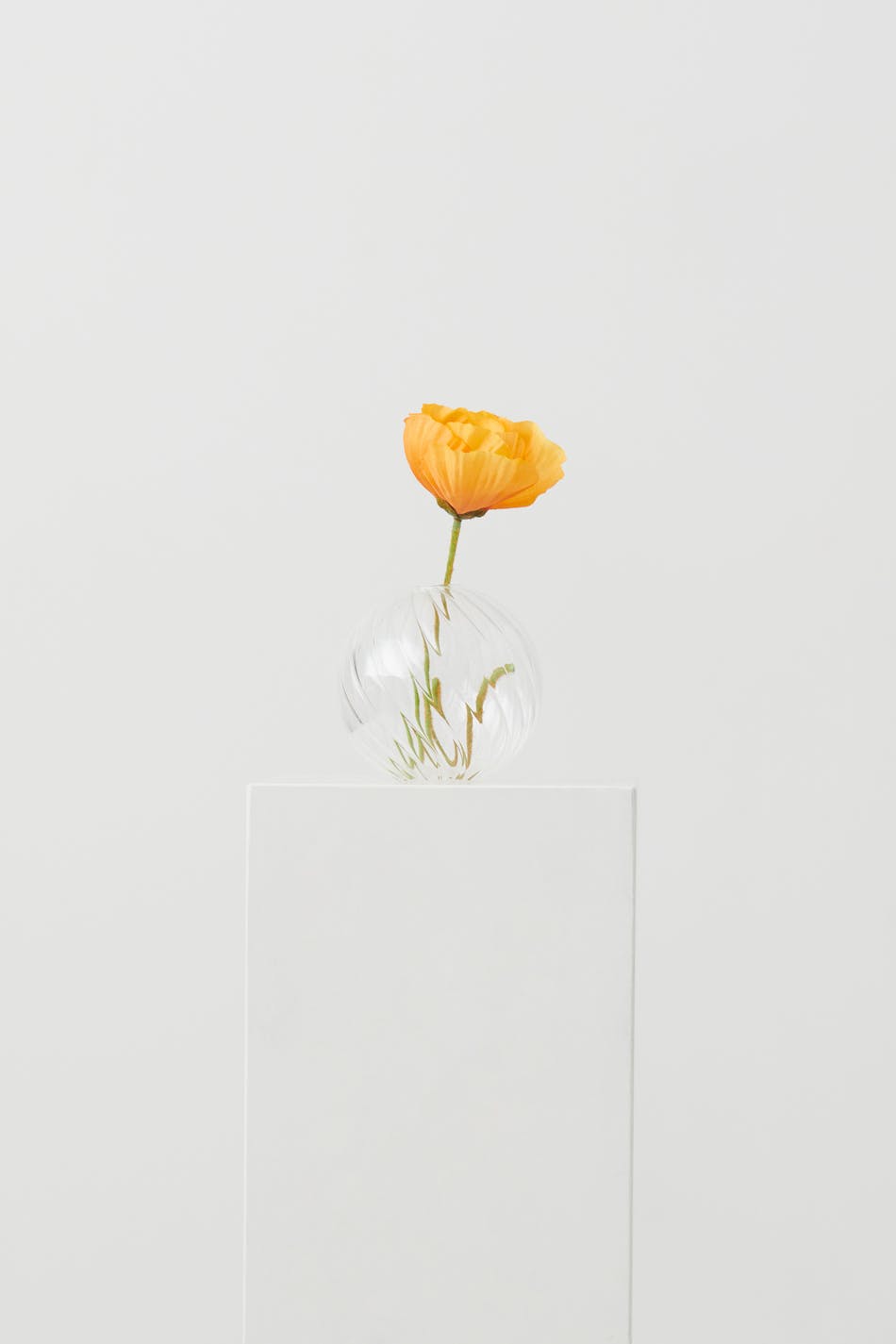 Mini swirl vase