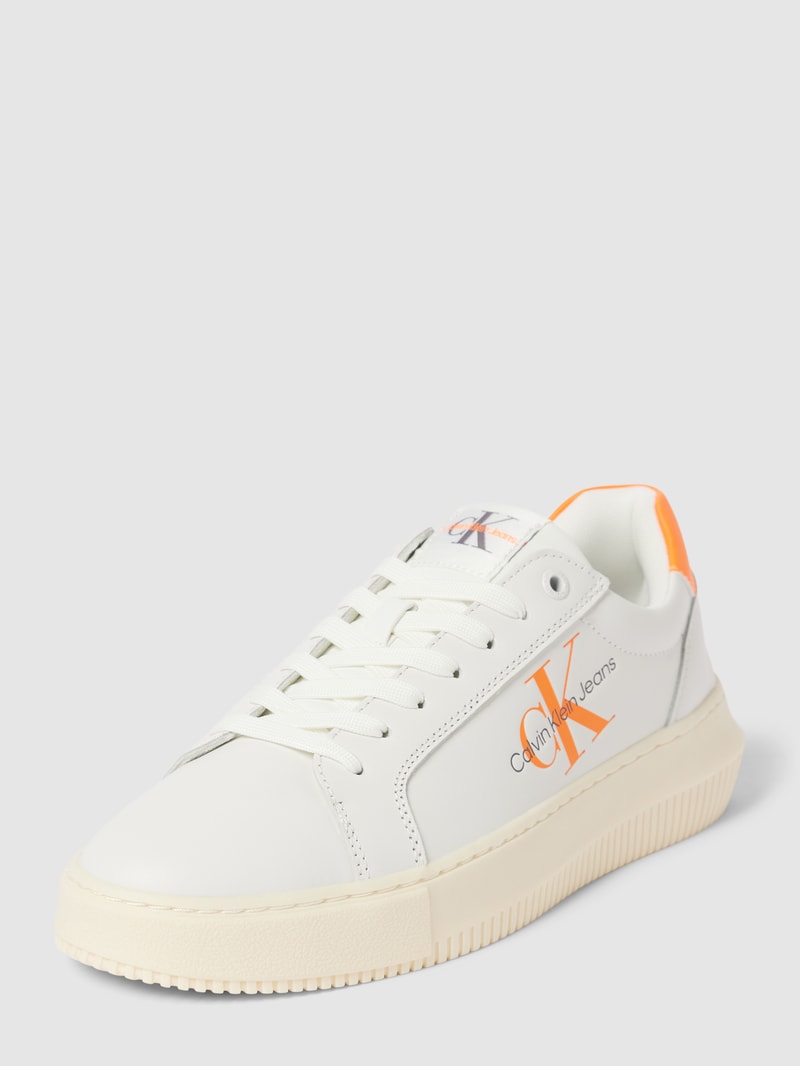 Chunky Sneaker mit Label-Detail in weiss