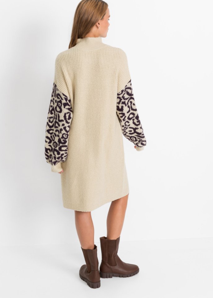 Oversized Strickkleid mit Leomuster