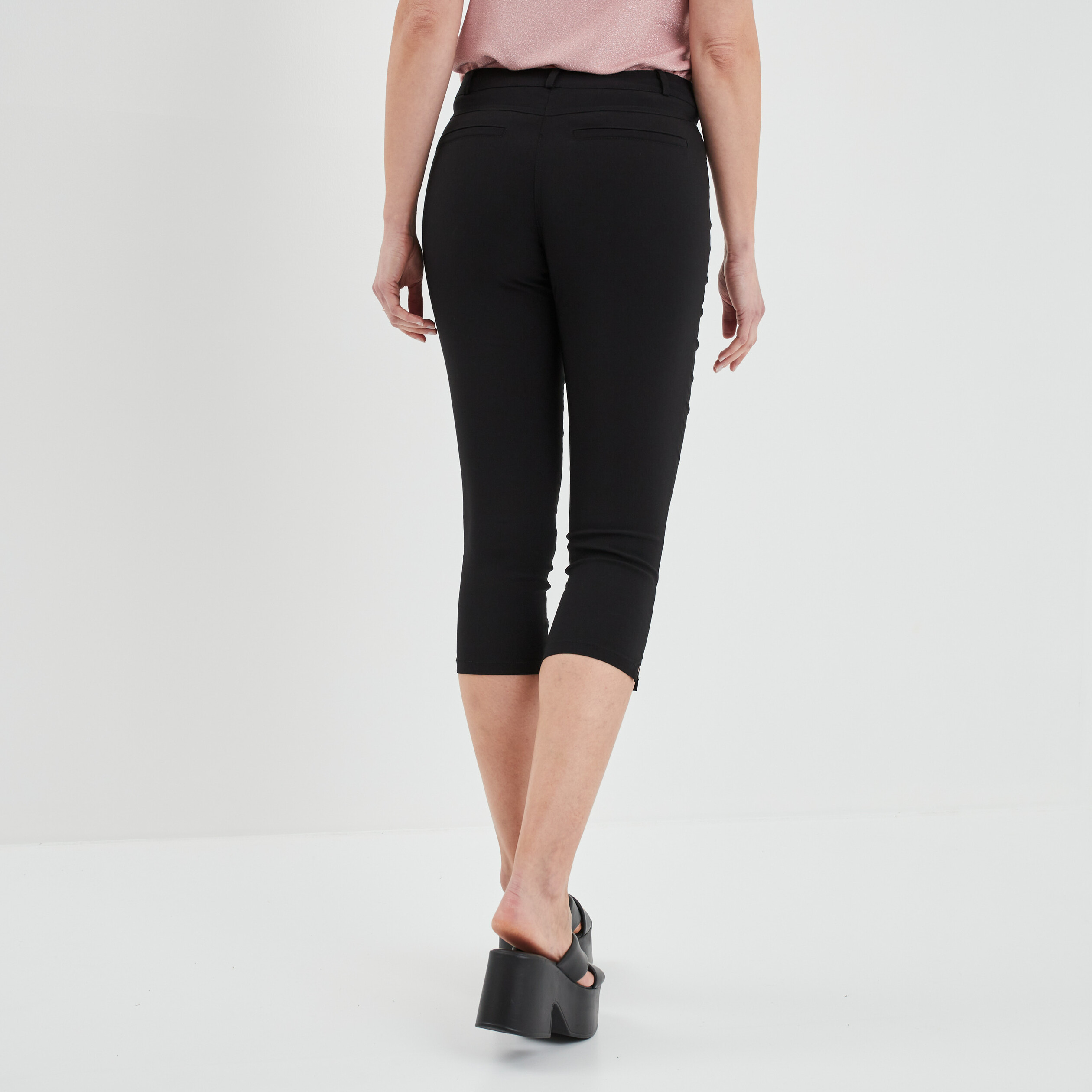 Pantacourt ajusté taille haute noir femme | La Halle