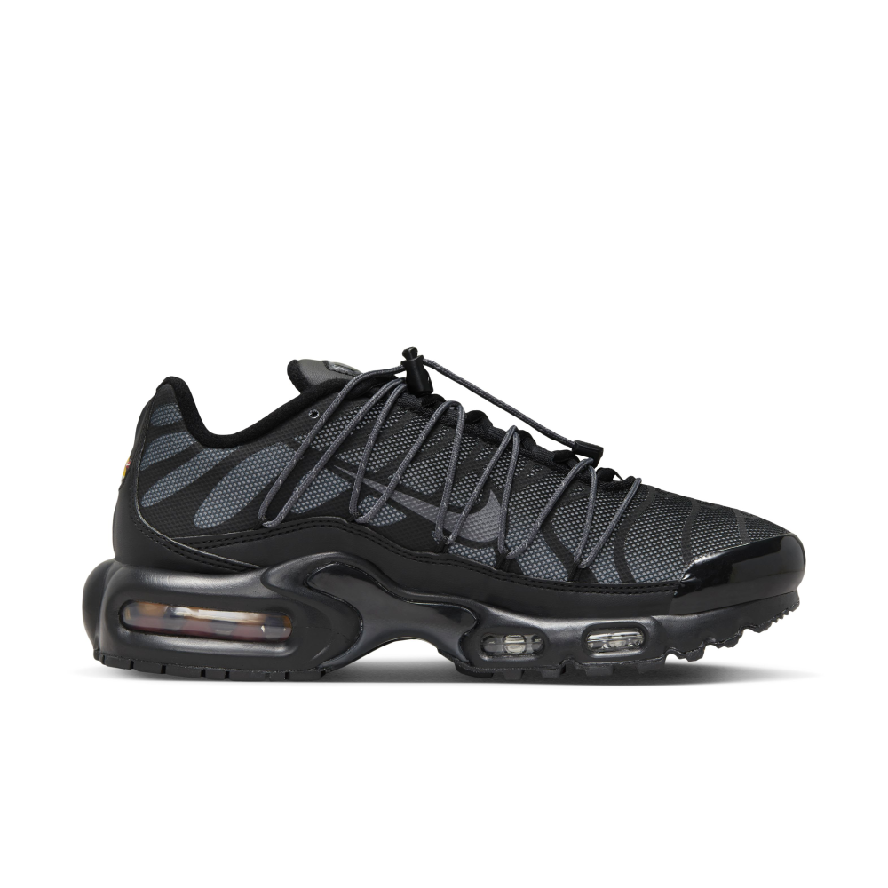 Nike Air Max Plus FZ2770-001 / schwarz