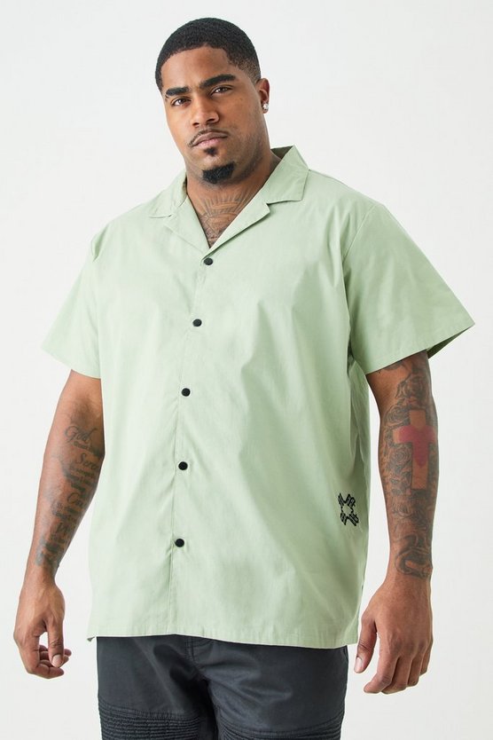 Plus Short Sleeve Drop Revere Back Embroidered Shirt
