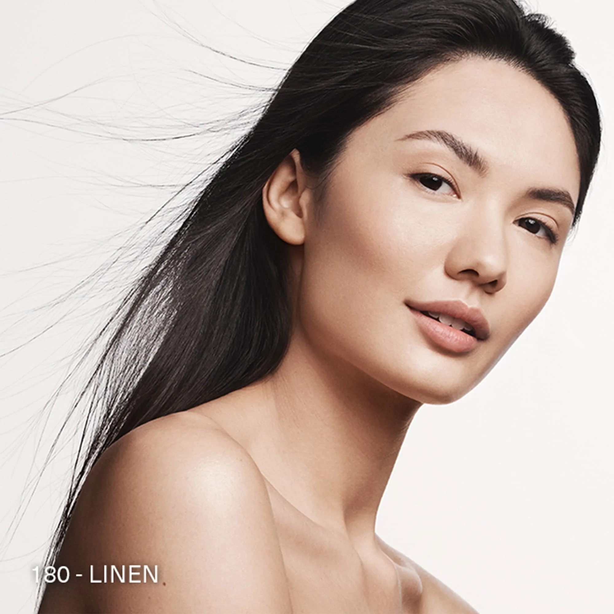 Skincolor The Soft Fluid Long Wear Foundation SPF20 - Tekući puder