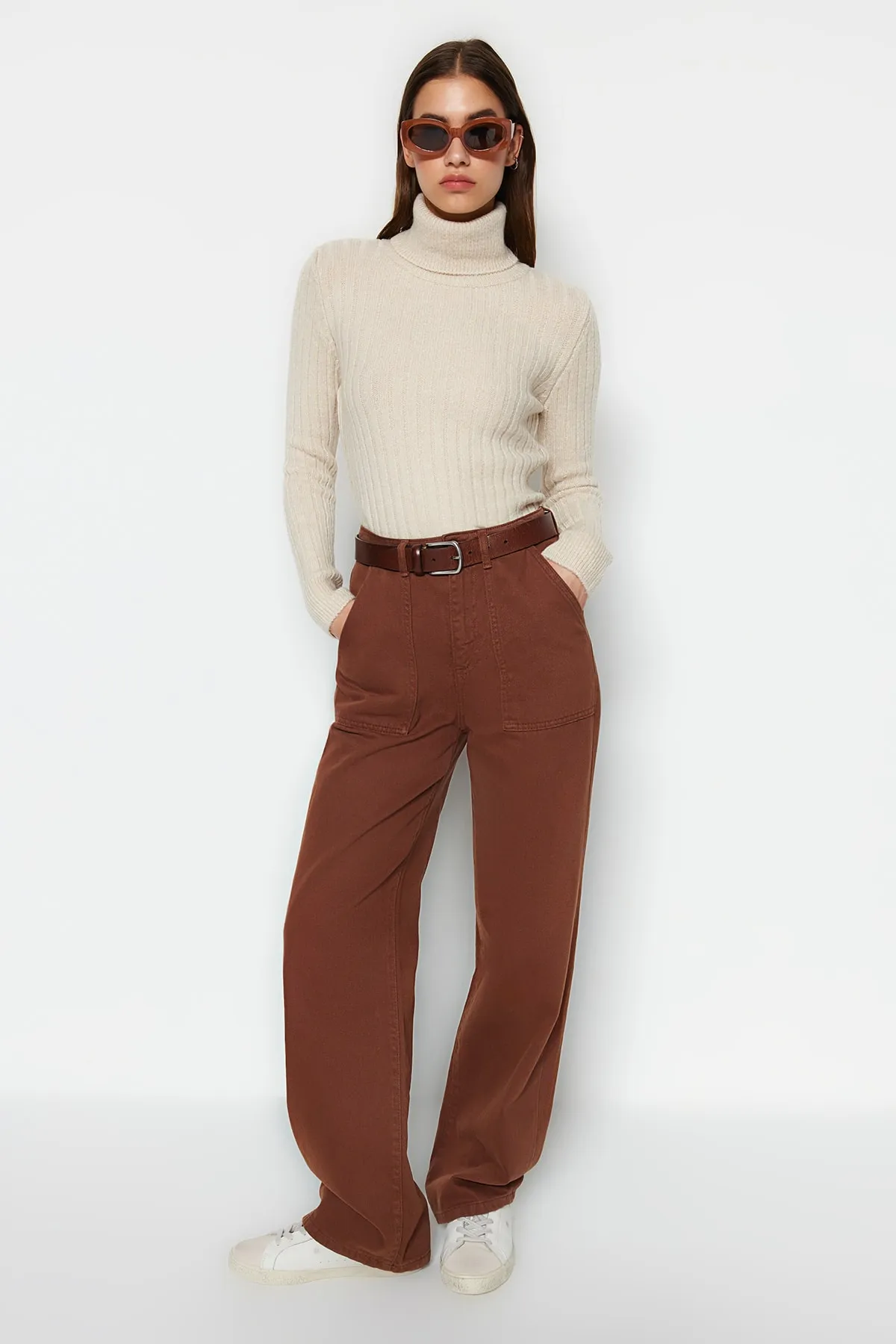 Trendyol Collection  Steinfarbener, weich strukturierter Basic-Strickpullover TWOAW20FV0133