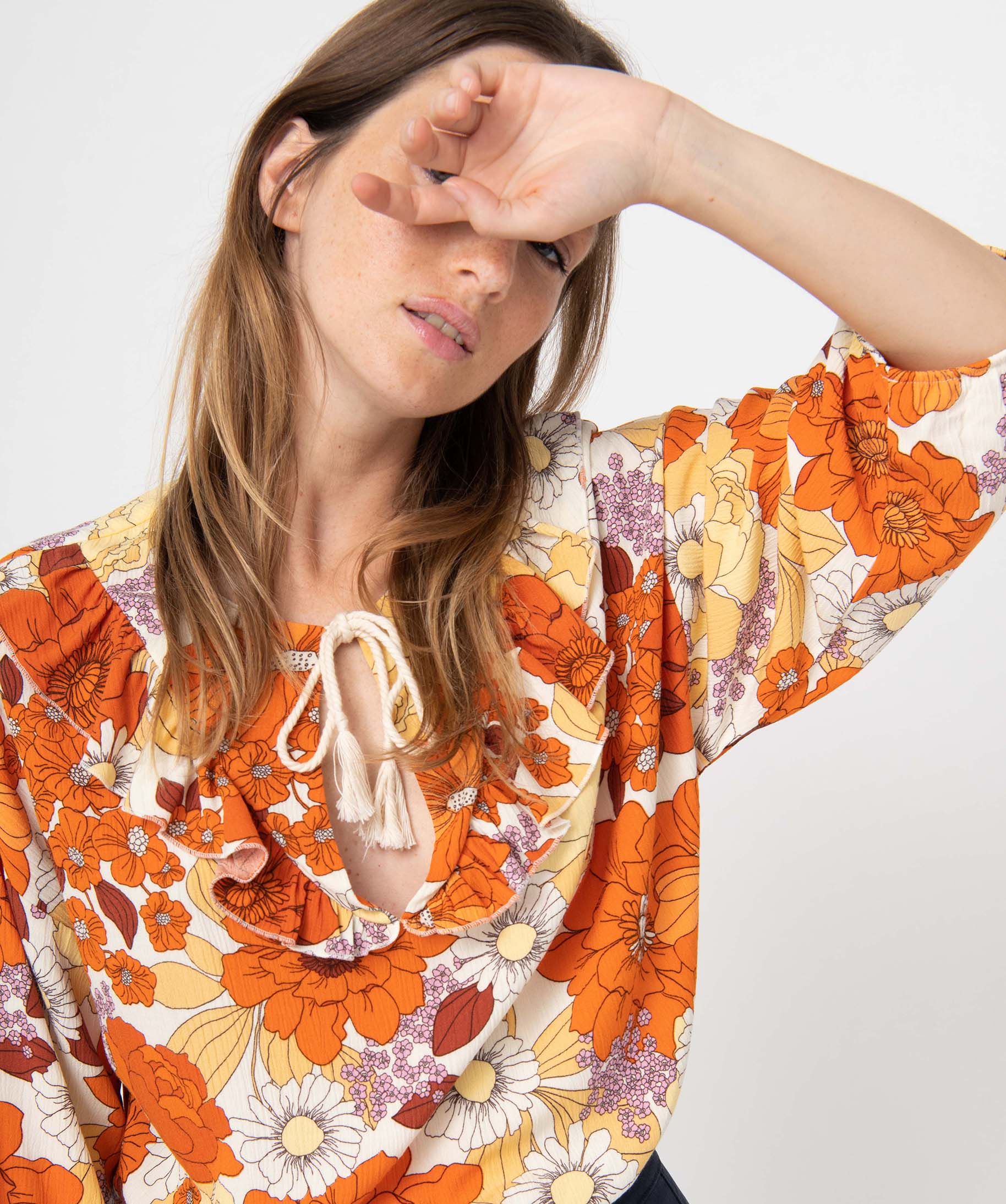 Blouse femme imprimée avec volants sur le col imprime | GEMO
