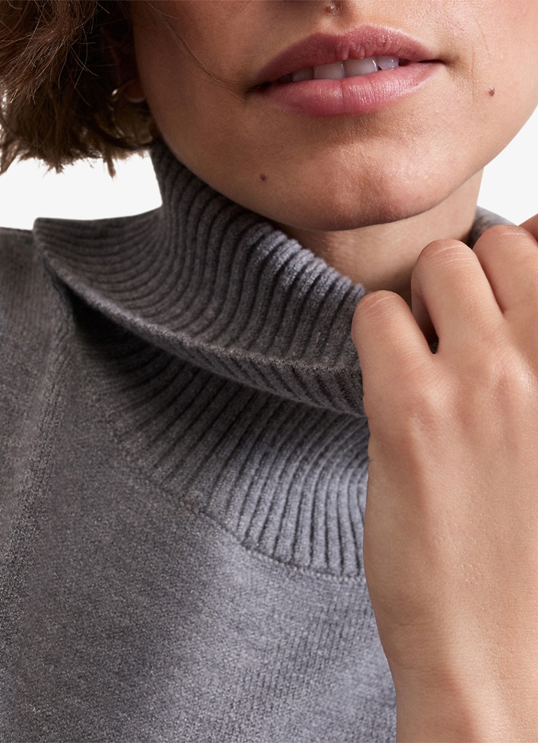 Pulover elegant cu guler înalt Rachelle de la Phase Eight