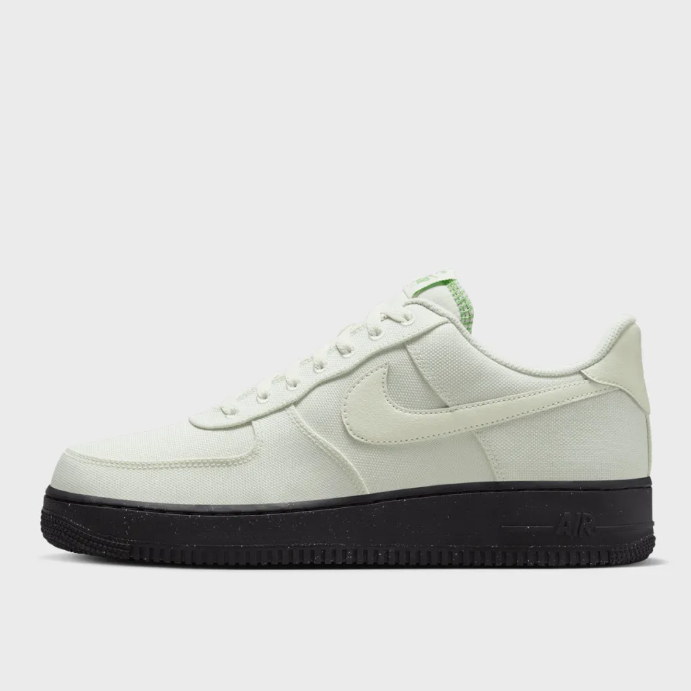 Nike Air Force 1 07 FJ4160-002 / grün