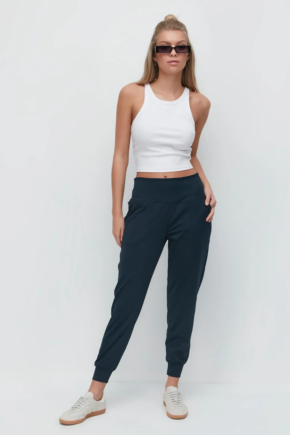 C&City  Jogginghose mit hoher Taille und Bündchen am Bein 811 Smoked