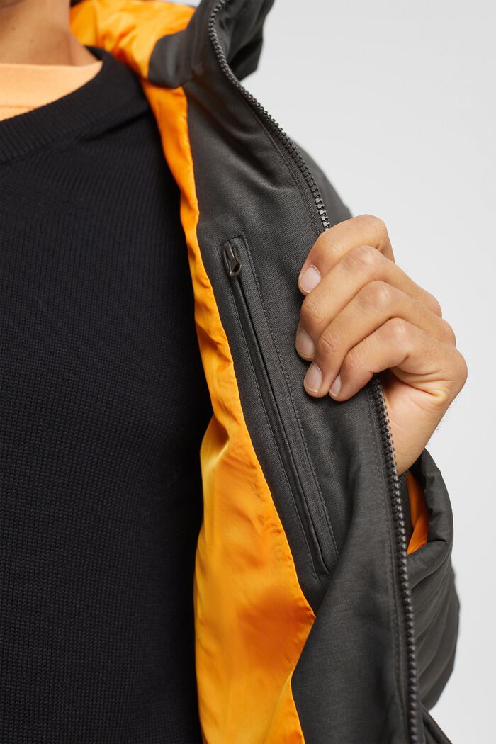 Steppjacke mit Kordelzug-Kapuze