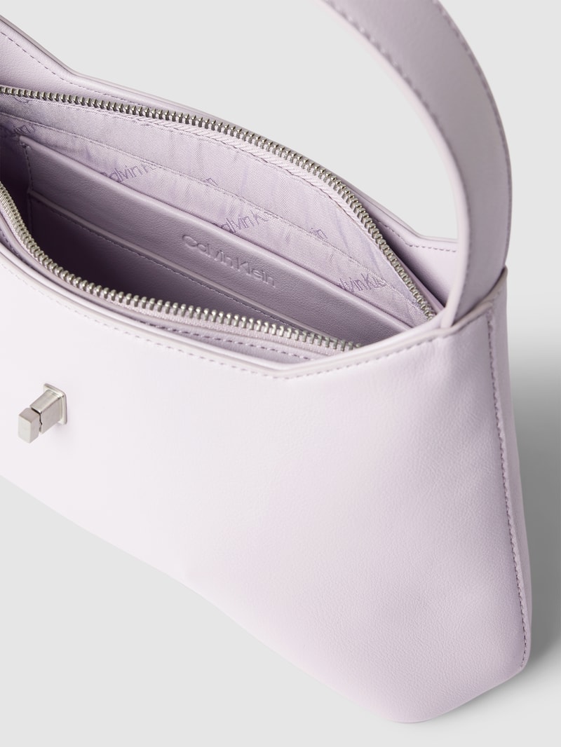 Handtasche mit Label-Applikation Modell 'RE-LOCK' in flieder