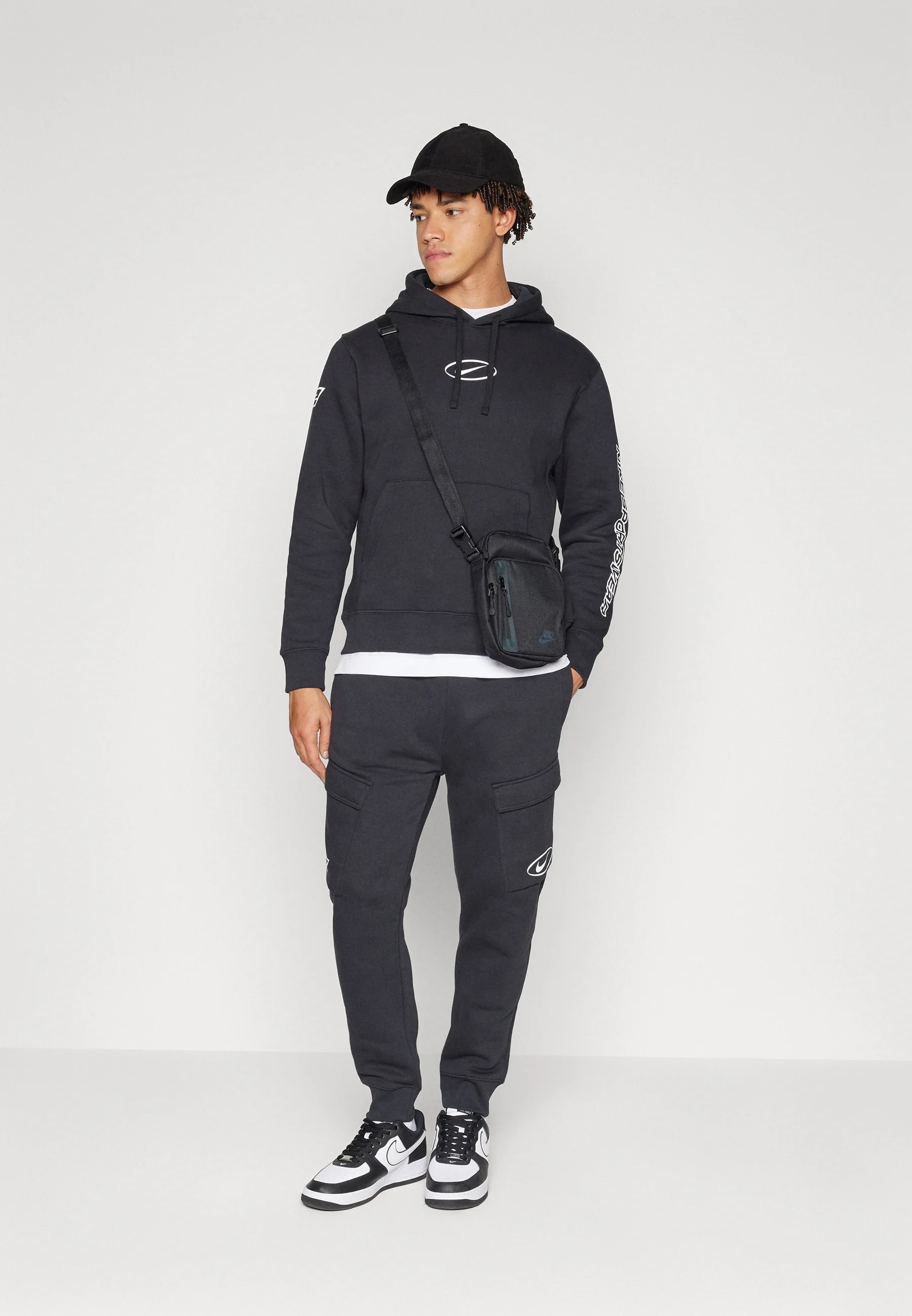 Nike Sportswear CARGO PANT - Pantalones deportivos