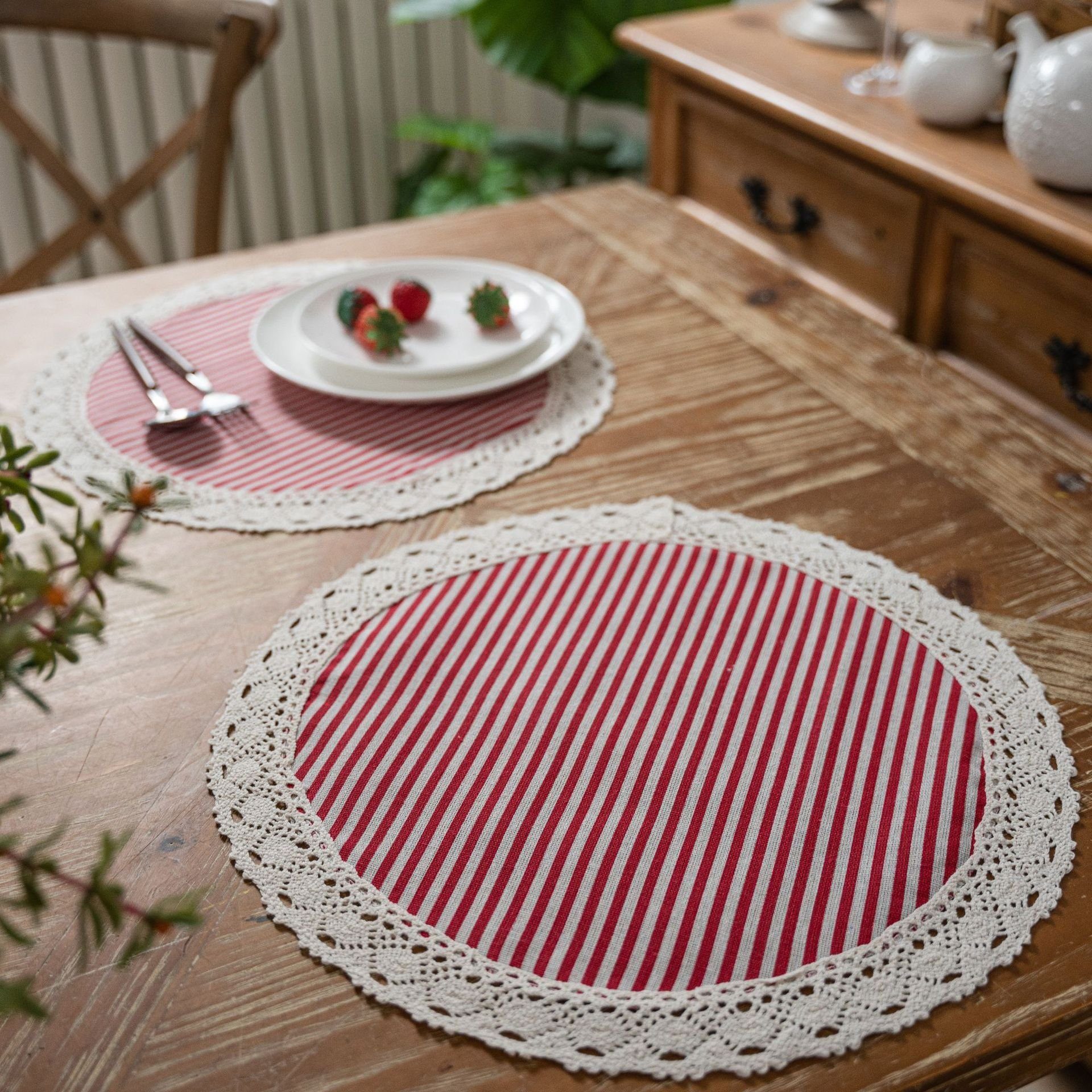 FELIXLEO Tischsitz Tischsets hitzebeständig waschbar Heimdekoration Set mit 4 runden 38cm, (4-tlg)