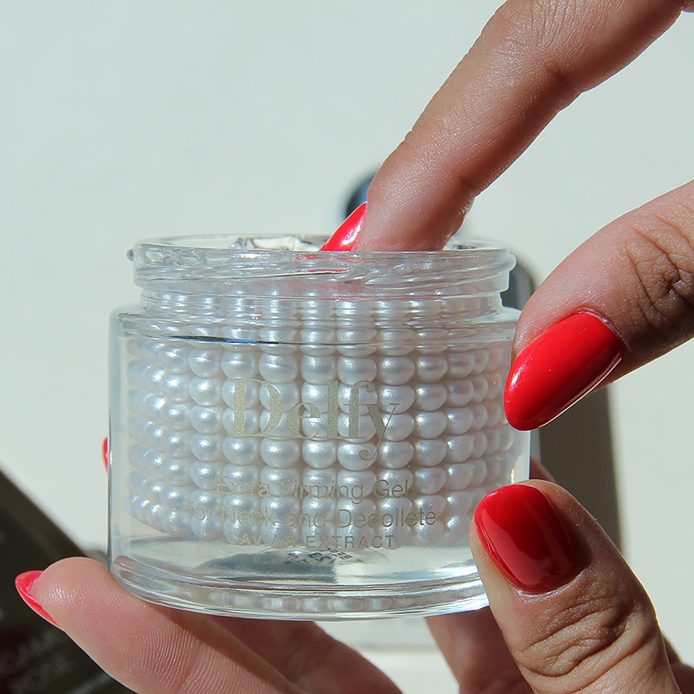 delfy Extra Firming Gel for Neck and Decollete Avec extrait de caviar