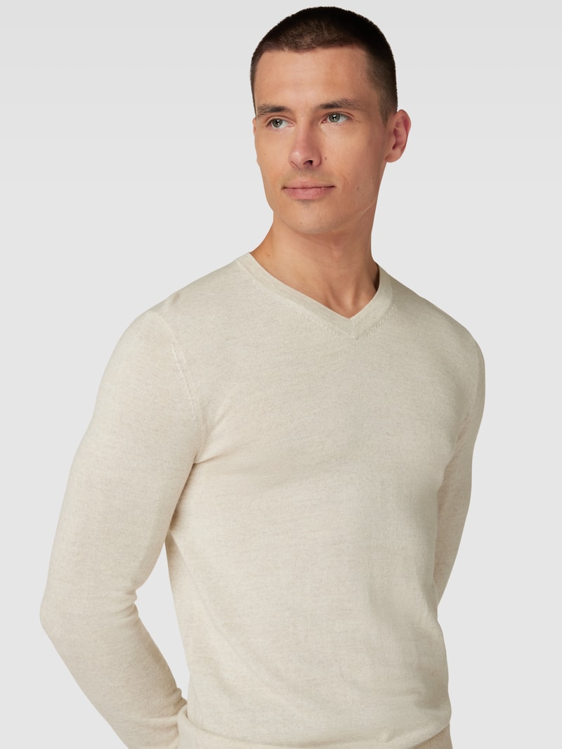 Strickpullover in ecru meliert