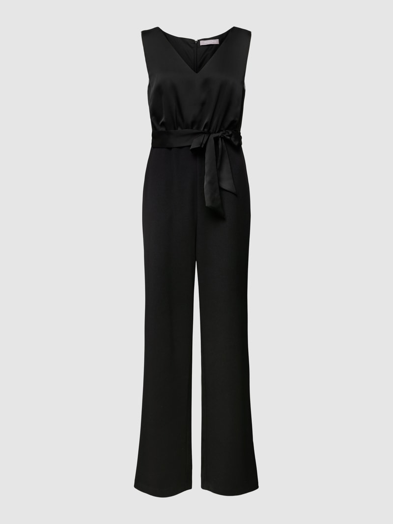 Jumpsuit mit Taillenband in schwarz