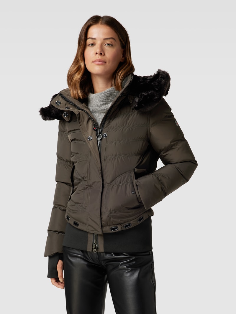 Funktionsjacke mit Label-Applikation Modell 'Queens' in olivgrün