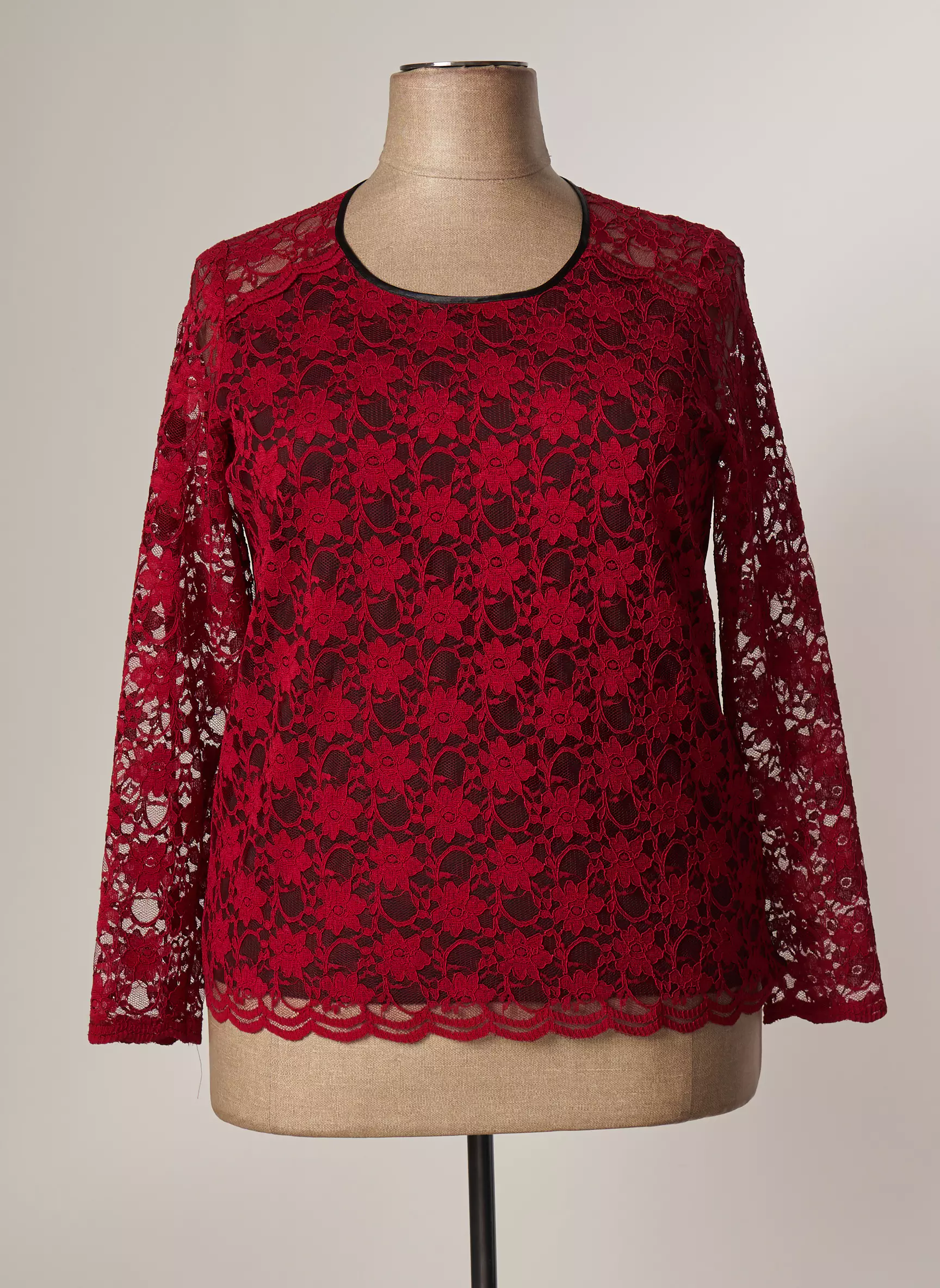 Jean Delfin Tshirts Femme couleur rouge