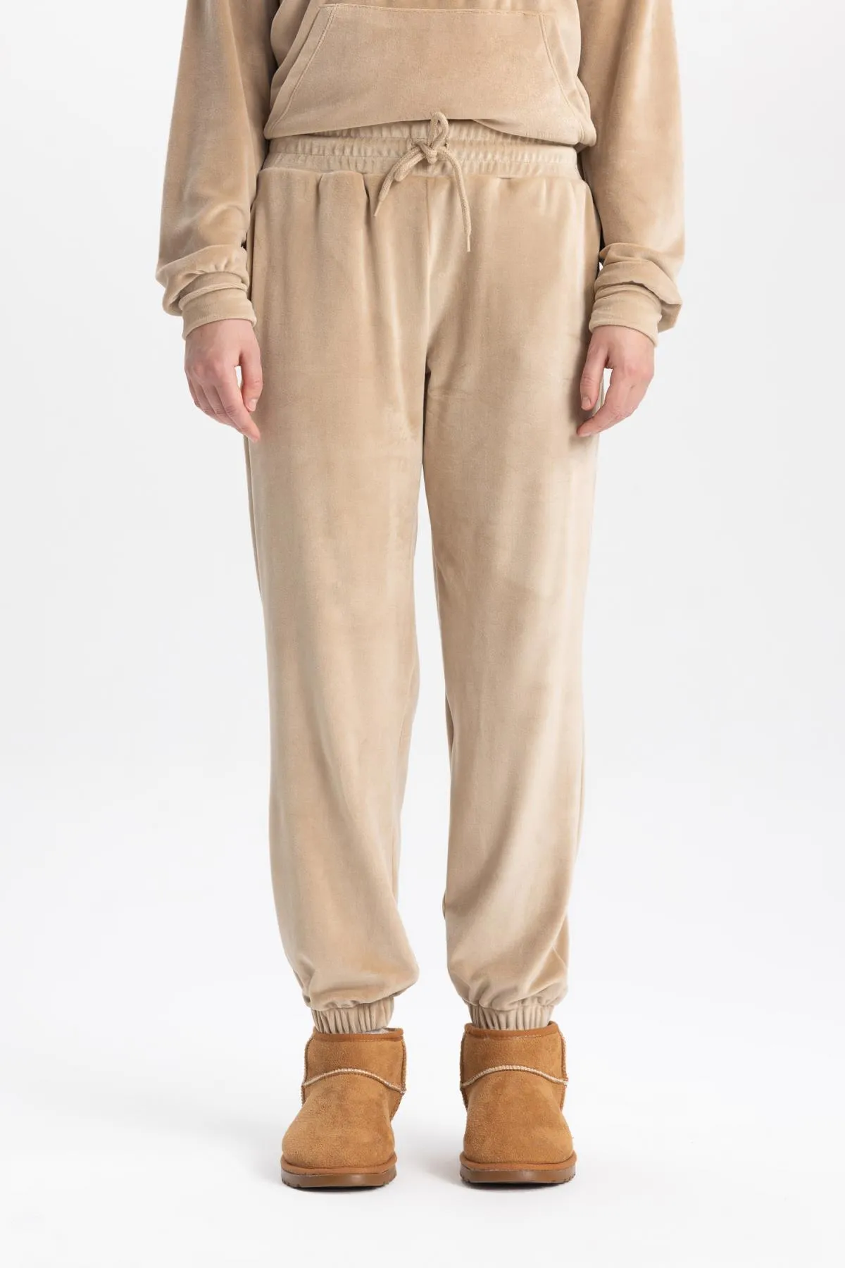 DeFacto  Jogger-Hose aus Samt mit normaler Taille und Taschen W1976az23wn