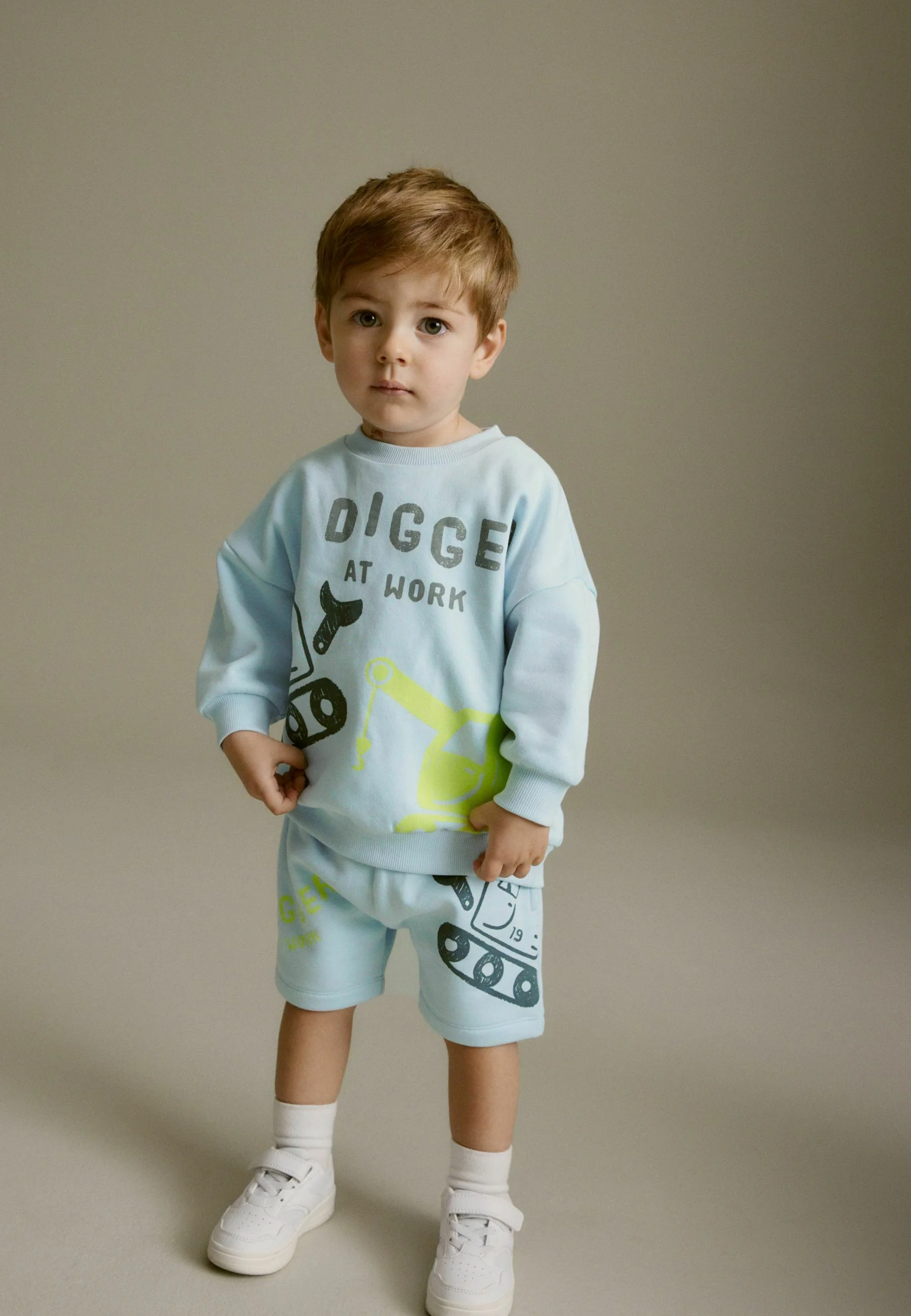 Siguiente COLOCACIÓN CONJUNTO DE CARACTERES- Pantalones deportivos