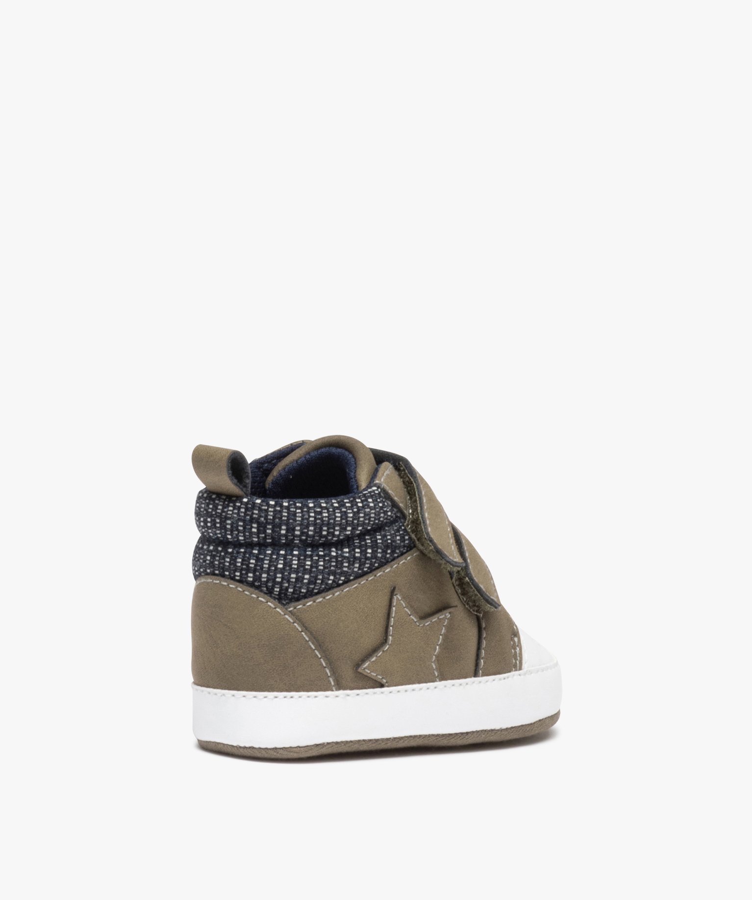 Chaussons de naissance bébé Garçon unis style baskets kaki | GEMO