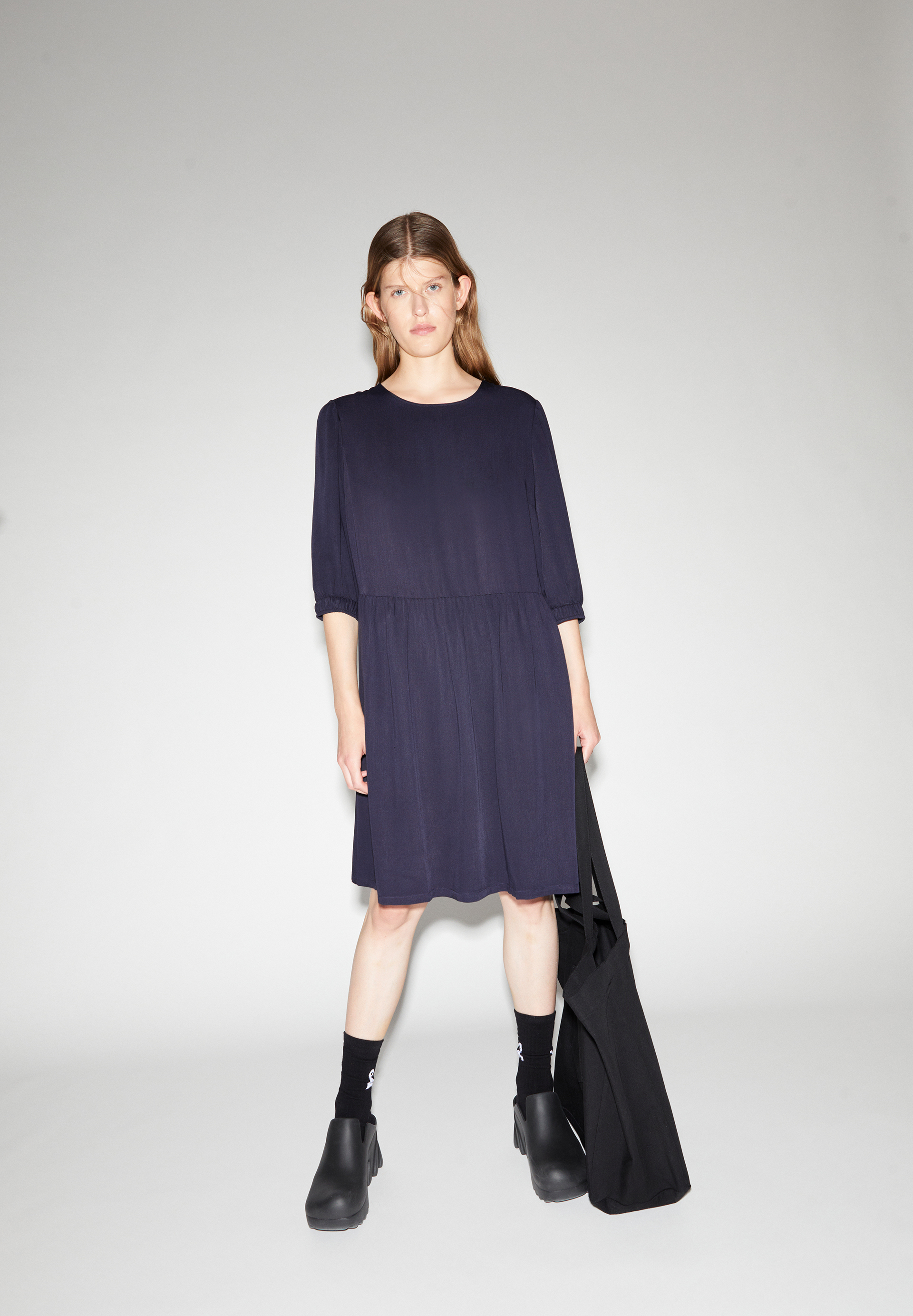 Webkleid Relaxed Fit aus LENZING™ ECOVERO™ Viskose