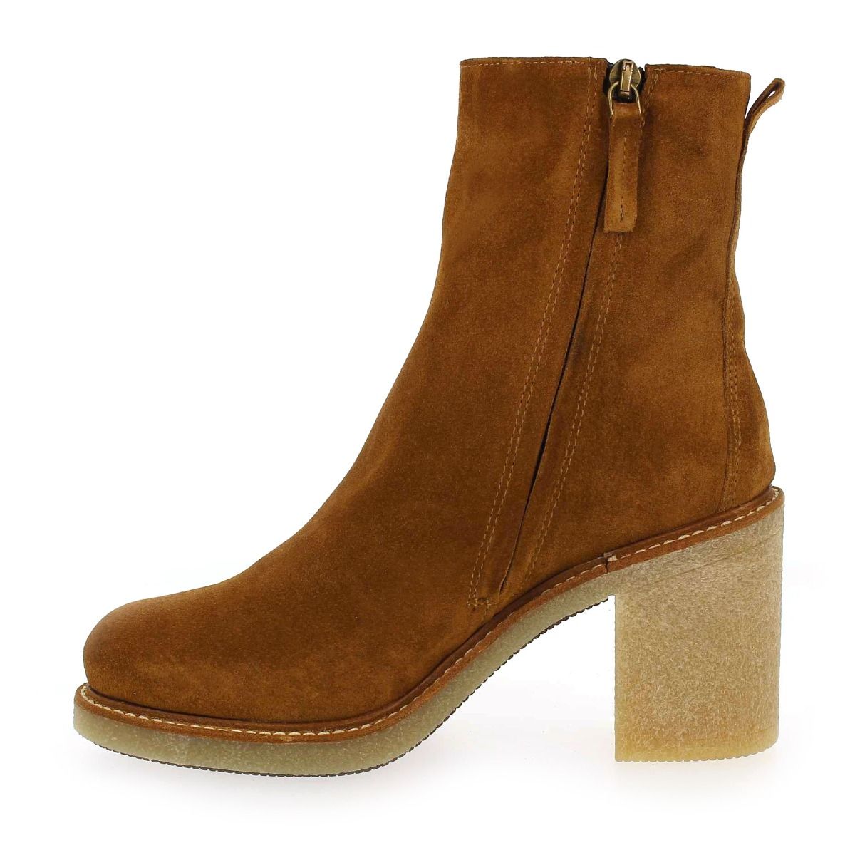 Julie Dee  IV 043 - Cognac