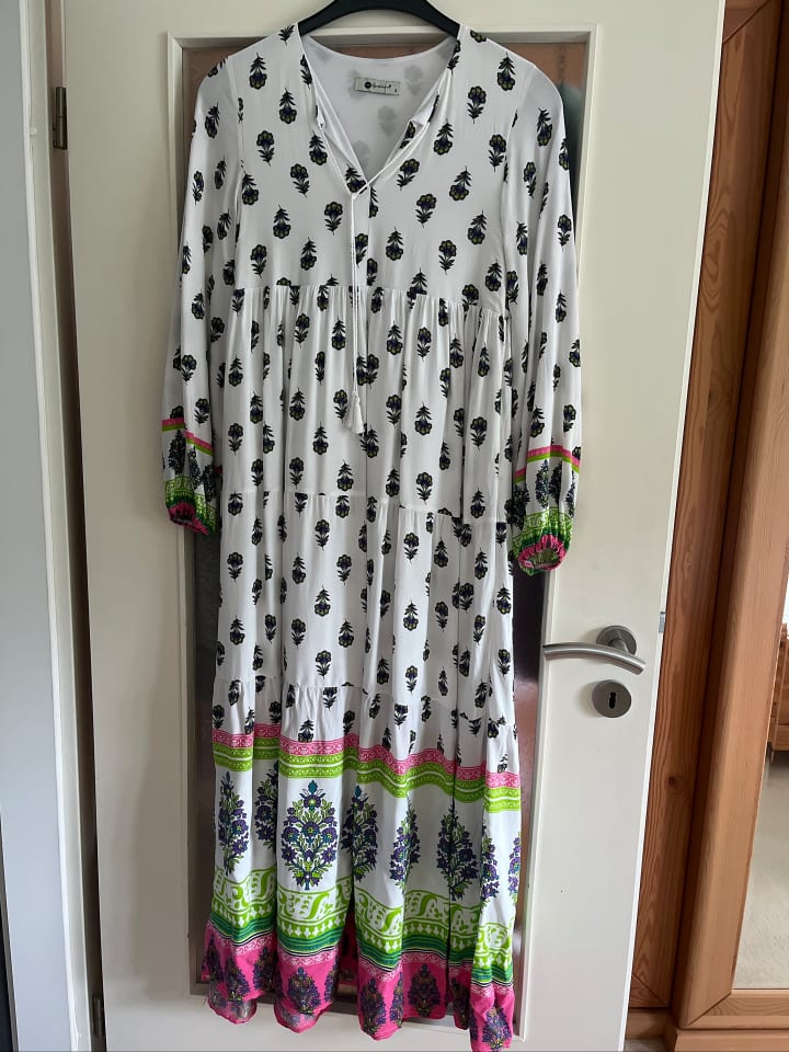 Lycalia Kleid in Bunt günstig kaufen S