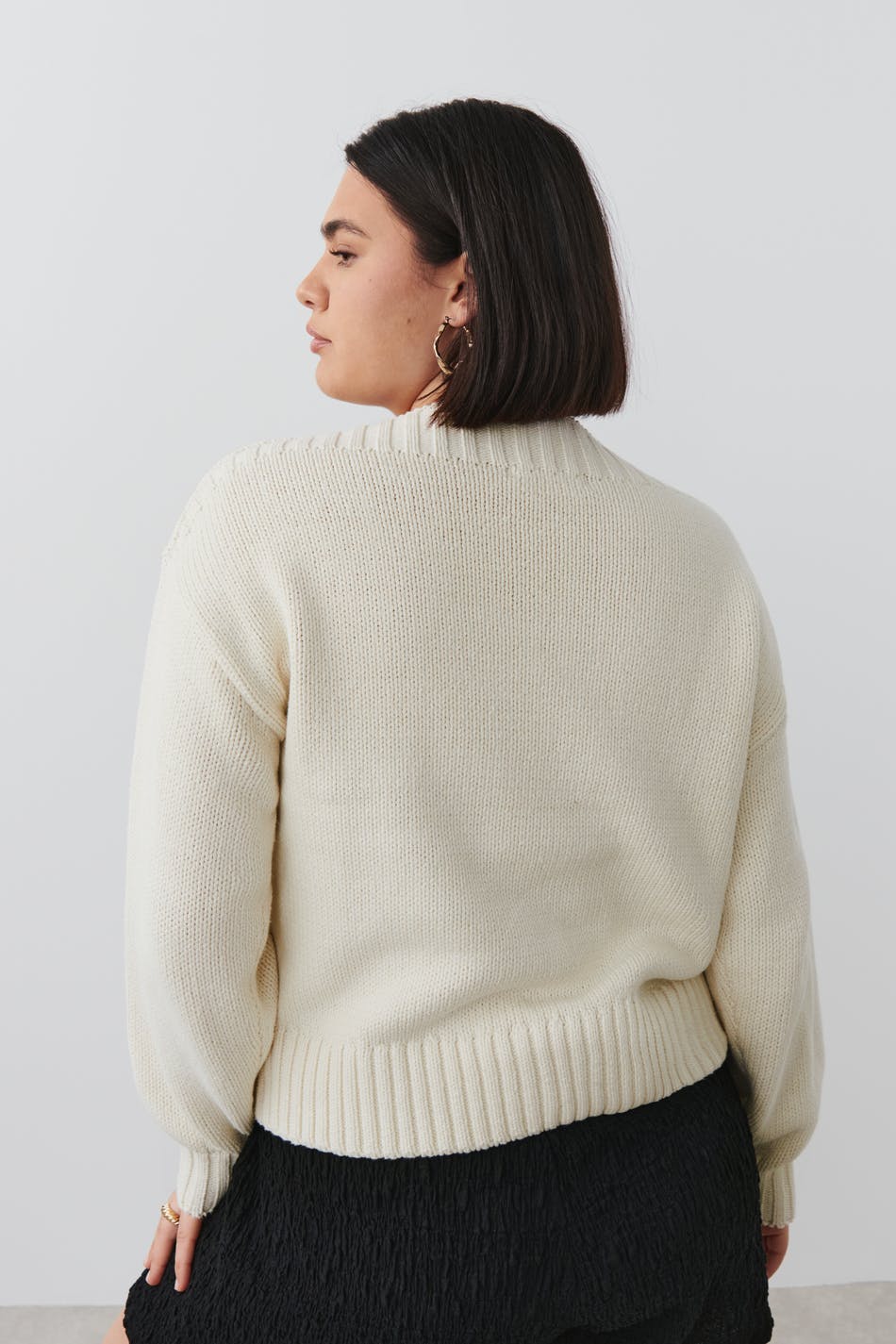 Boat neck knitted sweater