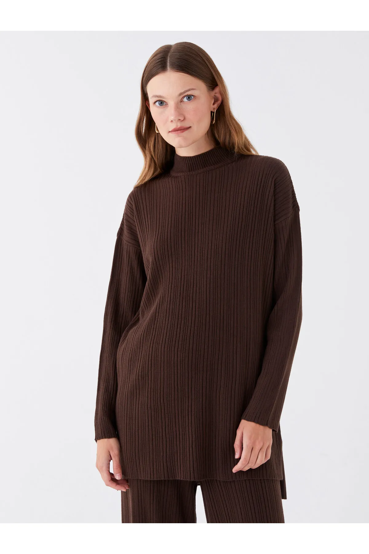 LC Waikiki  Einfarbige Langarm-Stricktunika für Damen mit halbem Rollkragen