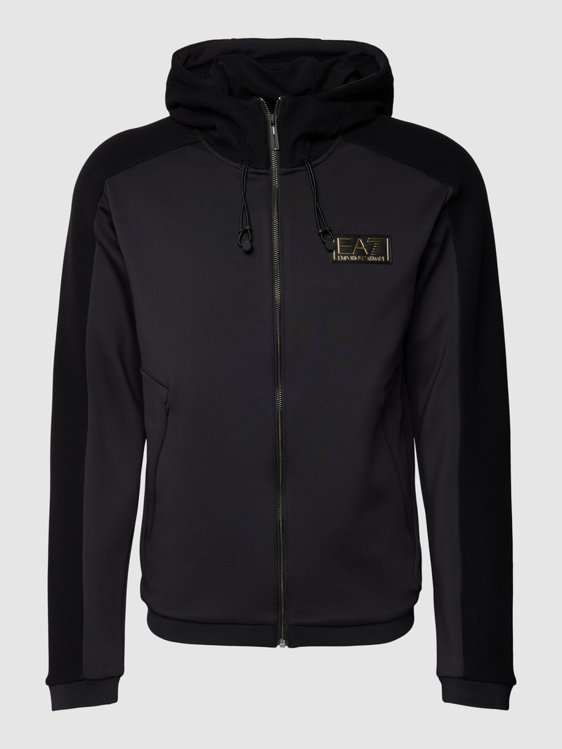 Sweatjacke mit Label-Patch in schwarz
